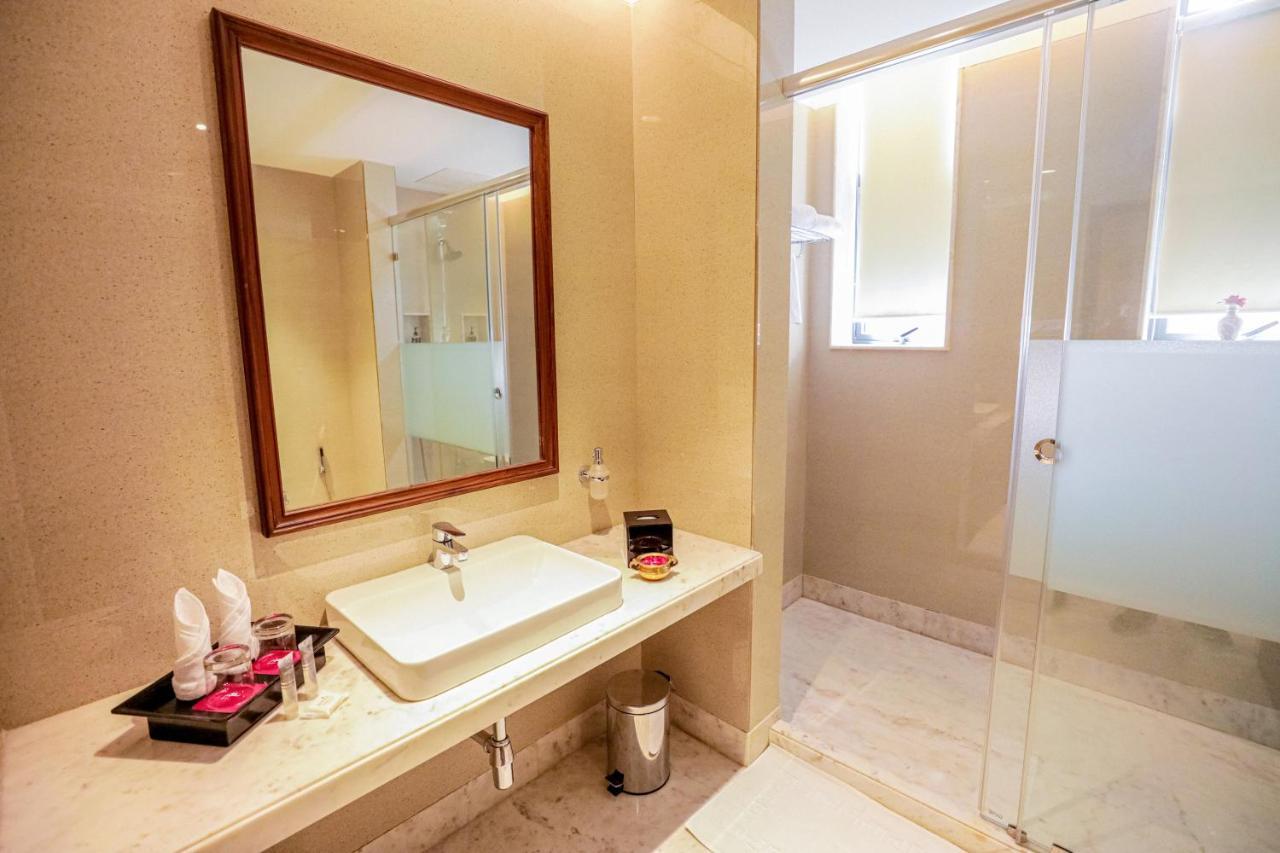 Gulab Kothi By Royal Orchid Hotels Limited Varanasi Esterno foto