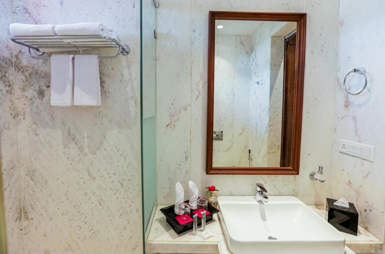 Gulab Kothi By Royal Orchid Hotels Limited Varanasi Esterno foto